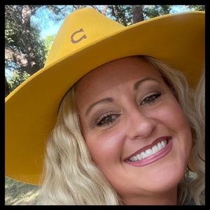 Meet your Posher, Tanya